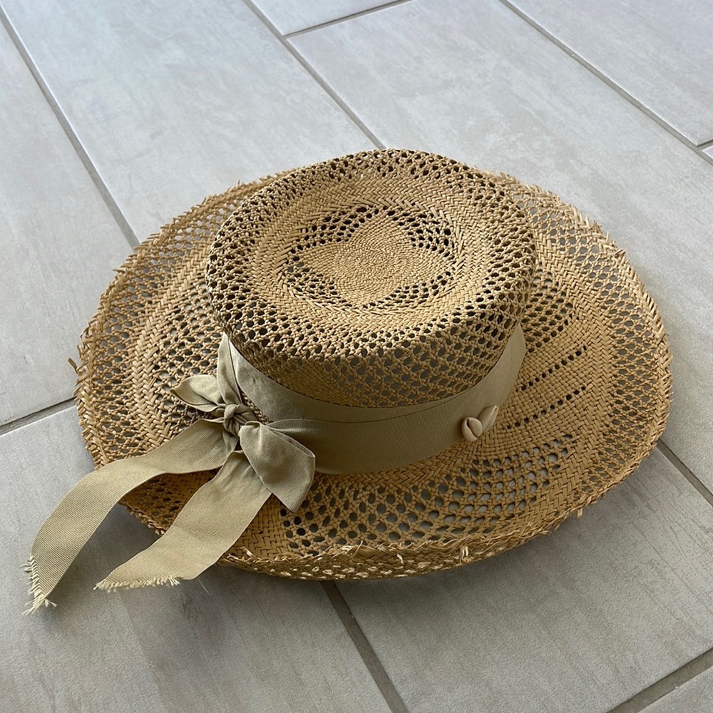 Sensi studio hat brand new